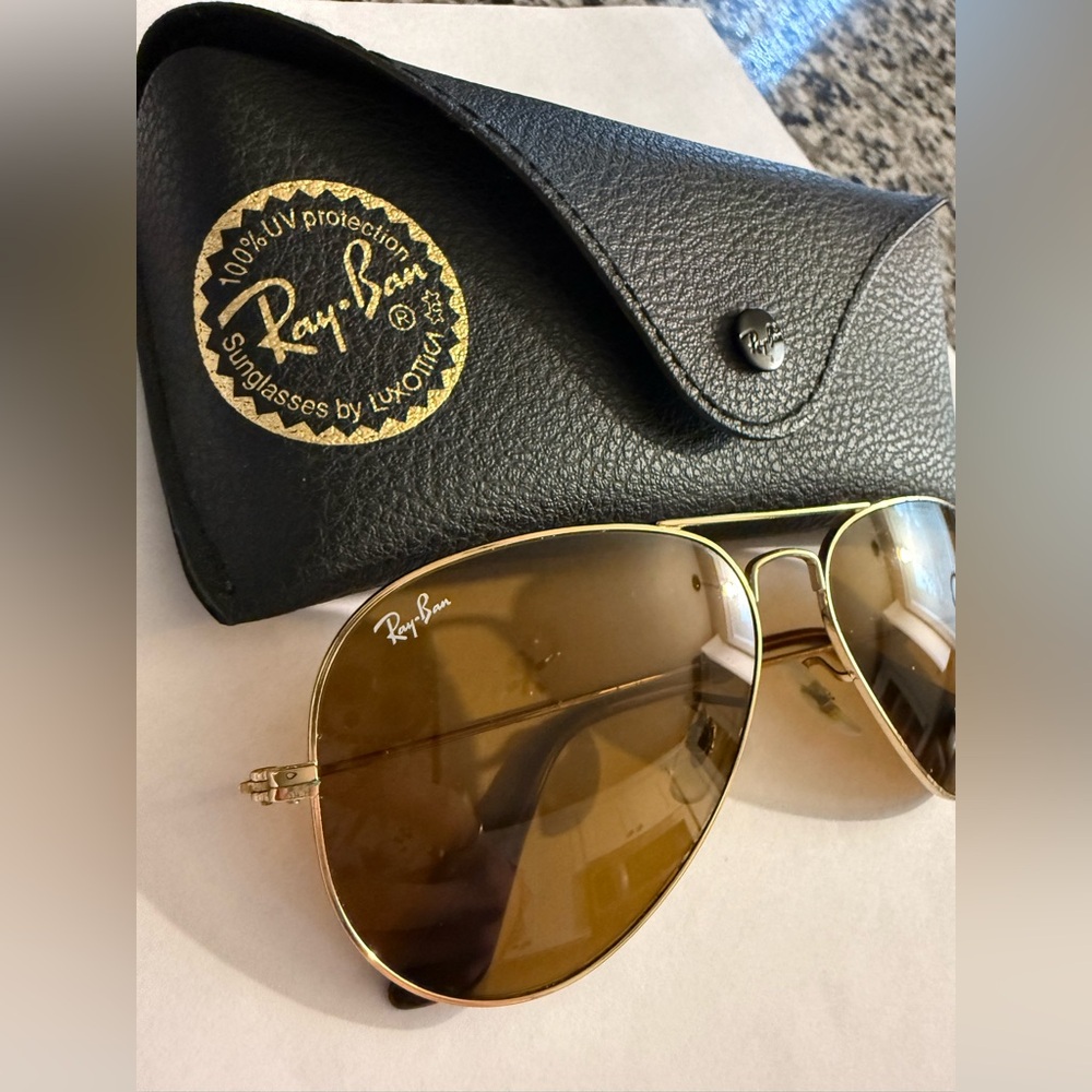 Ray Bans - Picture 2 of 6